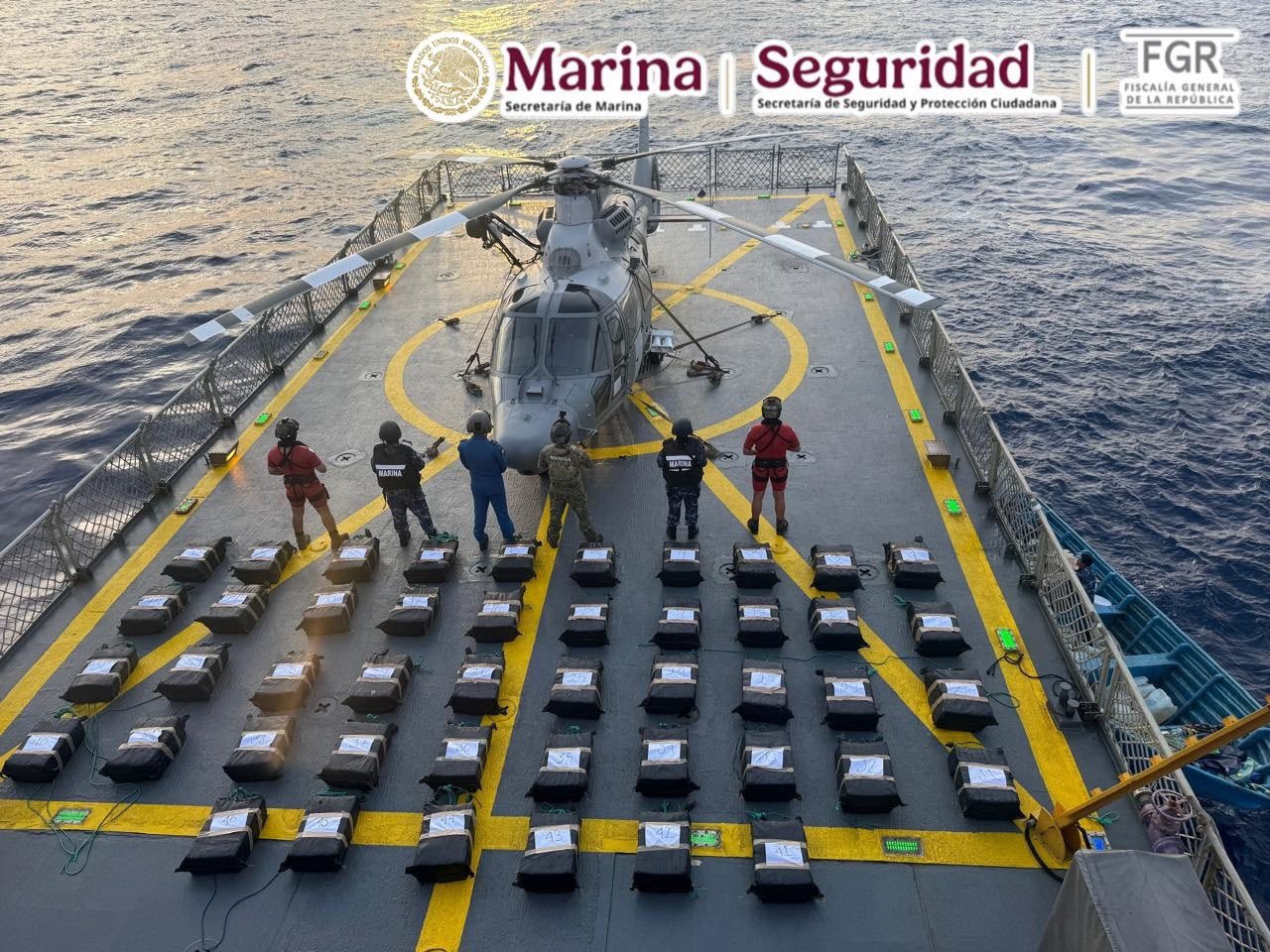 Marina asegura 1.2 toneladas de presunta cocaína frente a Oaxaca