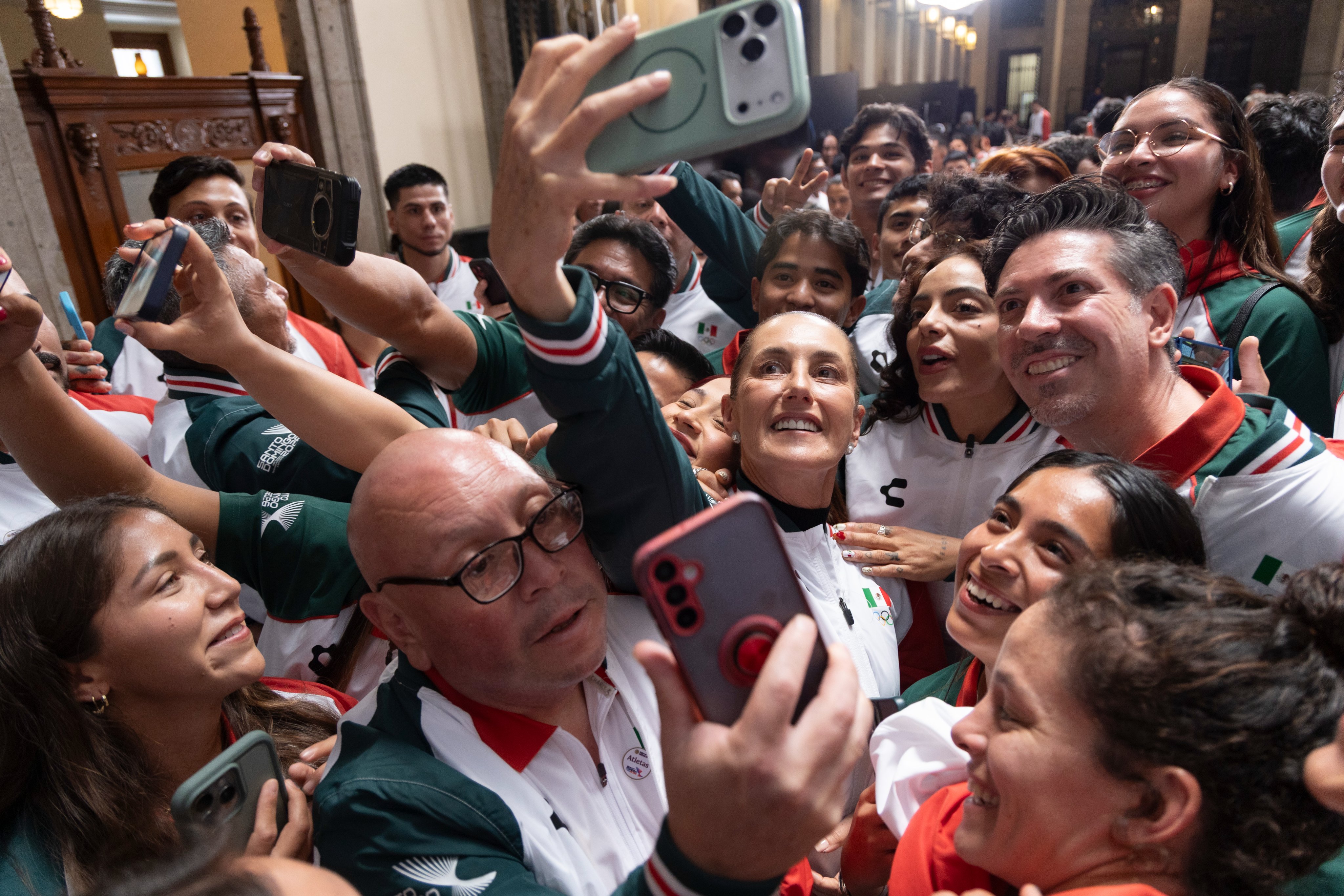 Claudia Sheinbaum abandera a la delegación mexicana rumbo a los Juegos Centroamericanos 2026