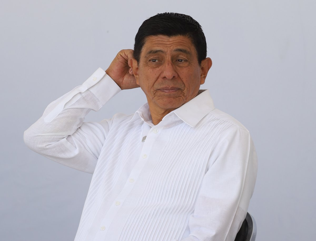 Salomón Jara acusa a exalcaldesa de Acatlán de vínculos con el crimen organizado