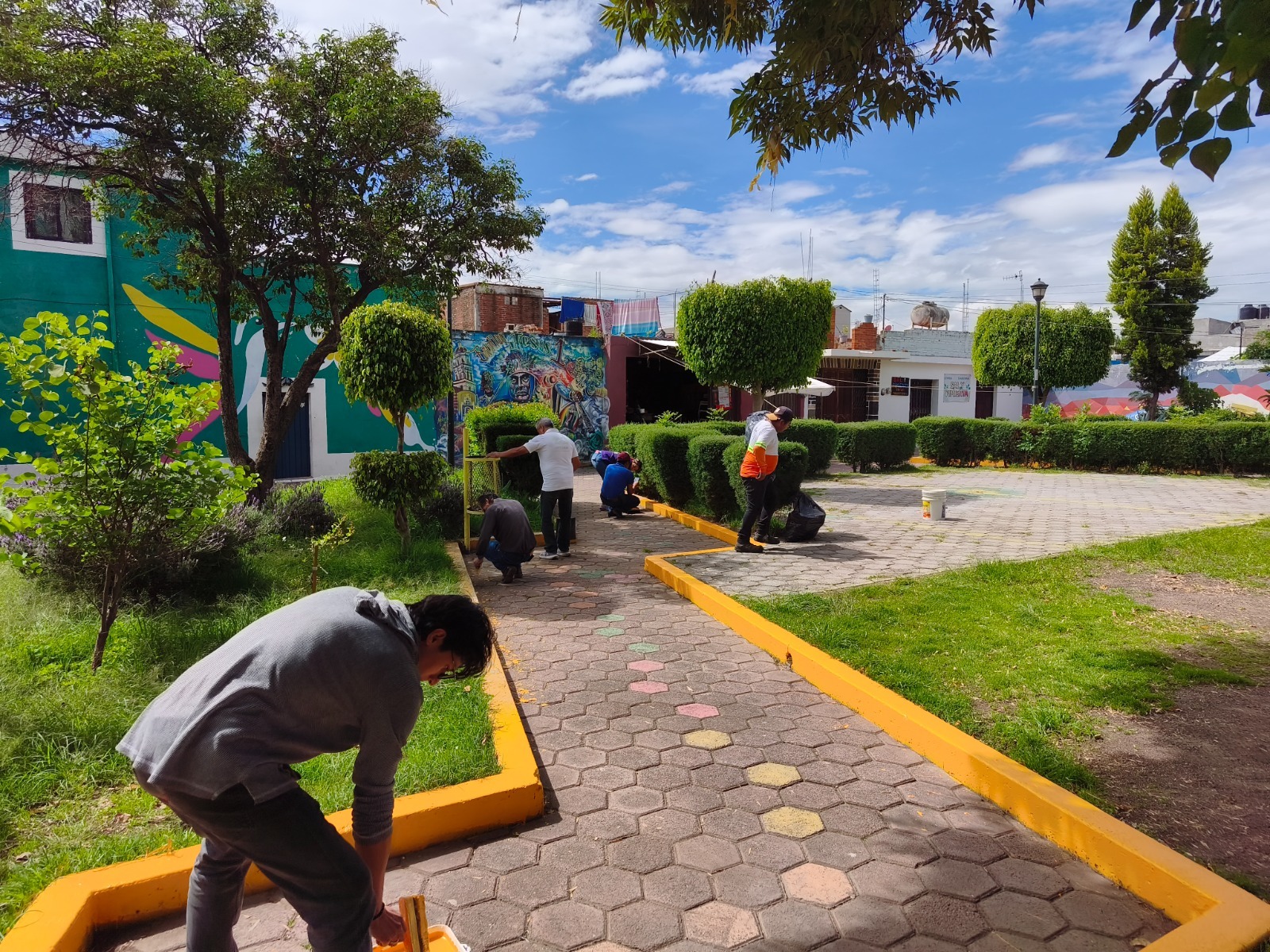 DIF de San Pedro Cholula realiza jornada de faena comunitaria en el barrio de Jesús Tlatempa