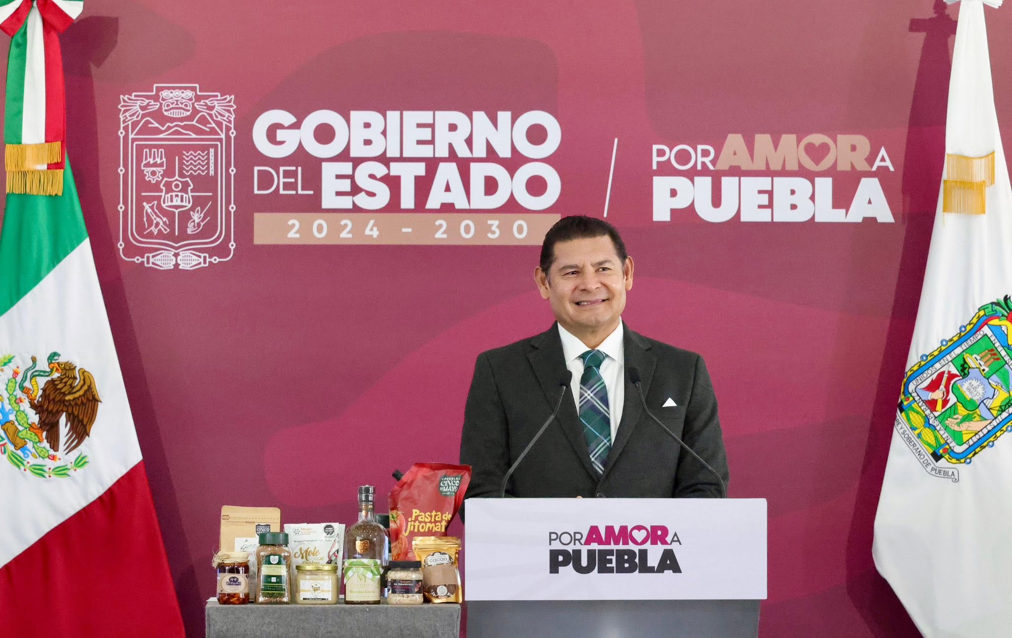 Gobierno de Puebla ofrece alternativas laborales ante despidos en VW Puebla