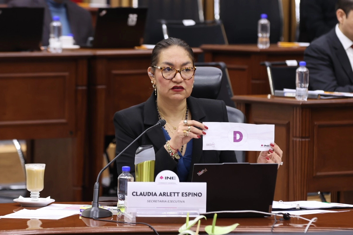 Claudia Arlett Espino regresa a la Secretaría de Seguridad de Chihuahua tras renunciar al INE en septiembre