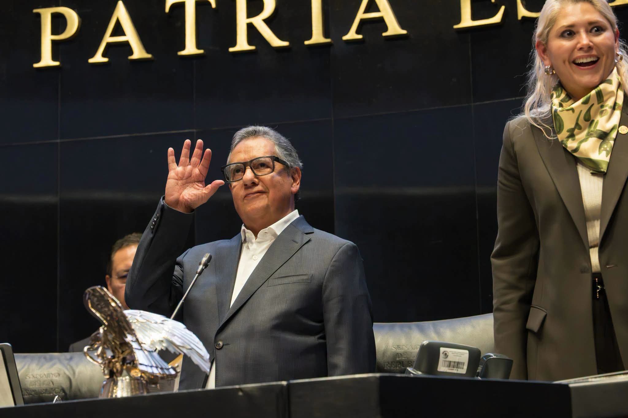 Higinio Martínez presidirá el Senado; nueva Mesa Directiva es aprobada con 116 votos