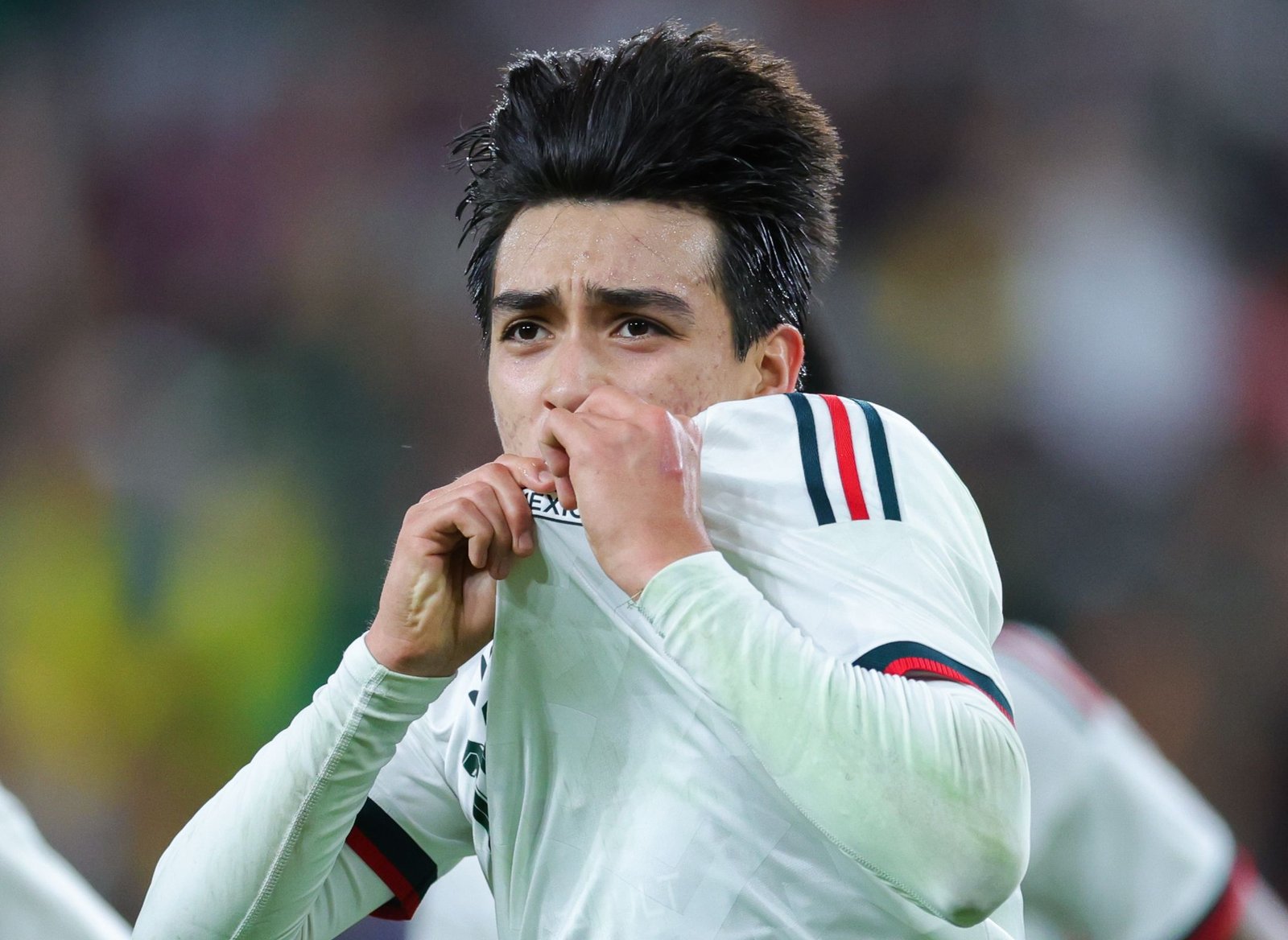 Gilberto Mora recibiría oferta del fútbol inglés por más de 50 millones de dólares