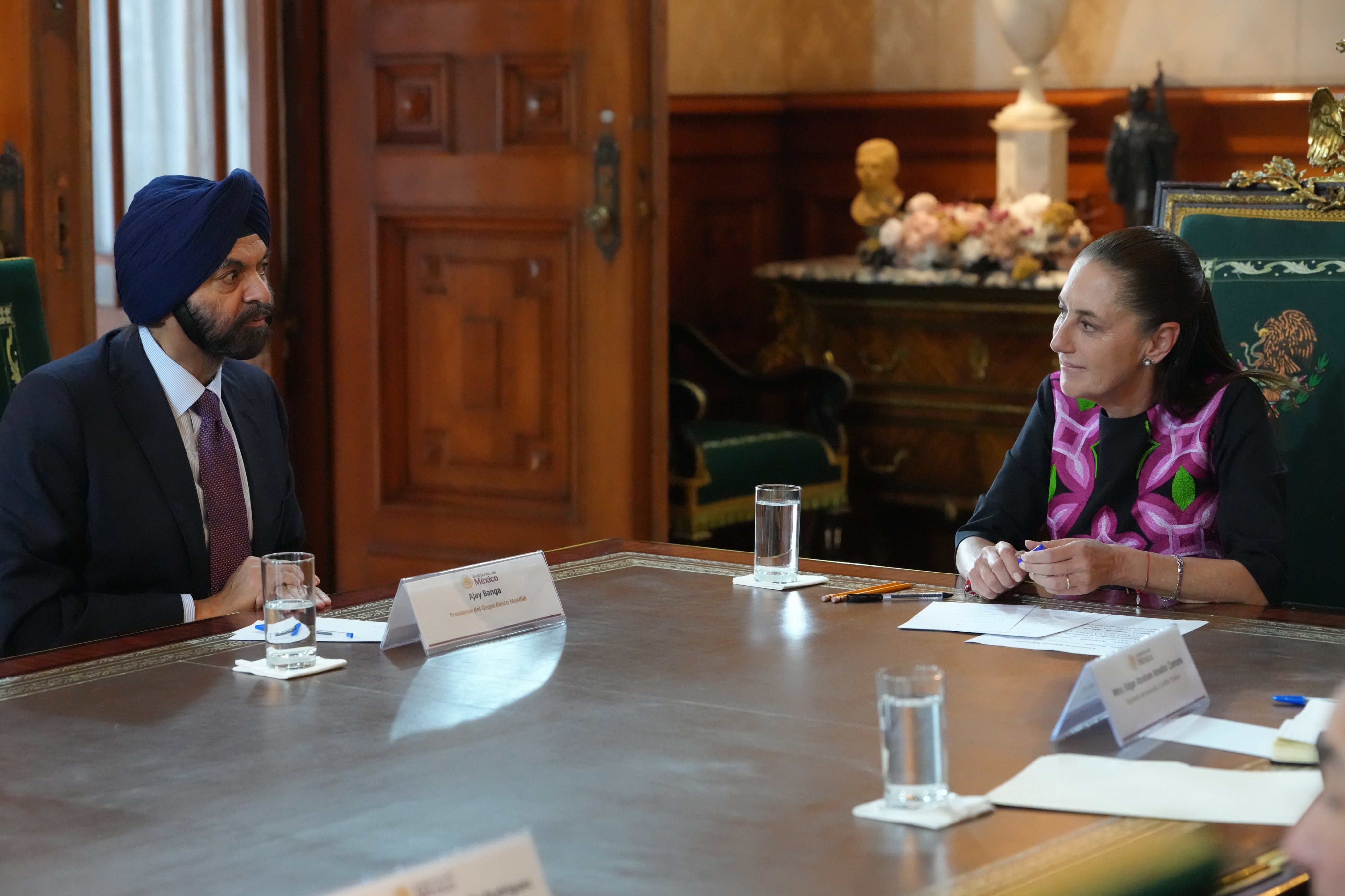 Claudia Sheinbaum se reúne con Ajay Banga; Banco Mundial analiza participar en el Plan México