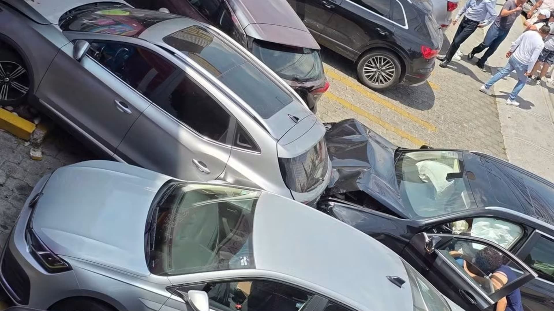 Accidente en Calzada Zavaleta deja siete lesionados y seis autos dañados en Puebla