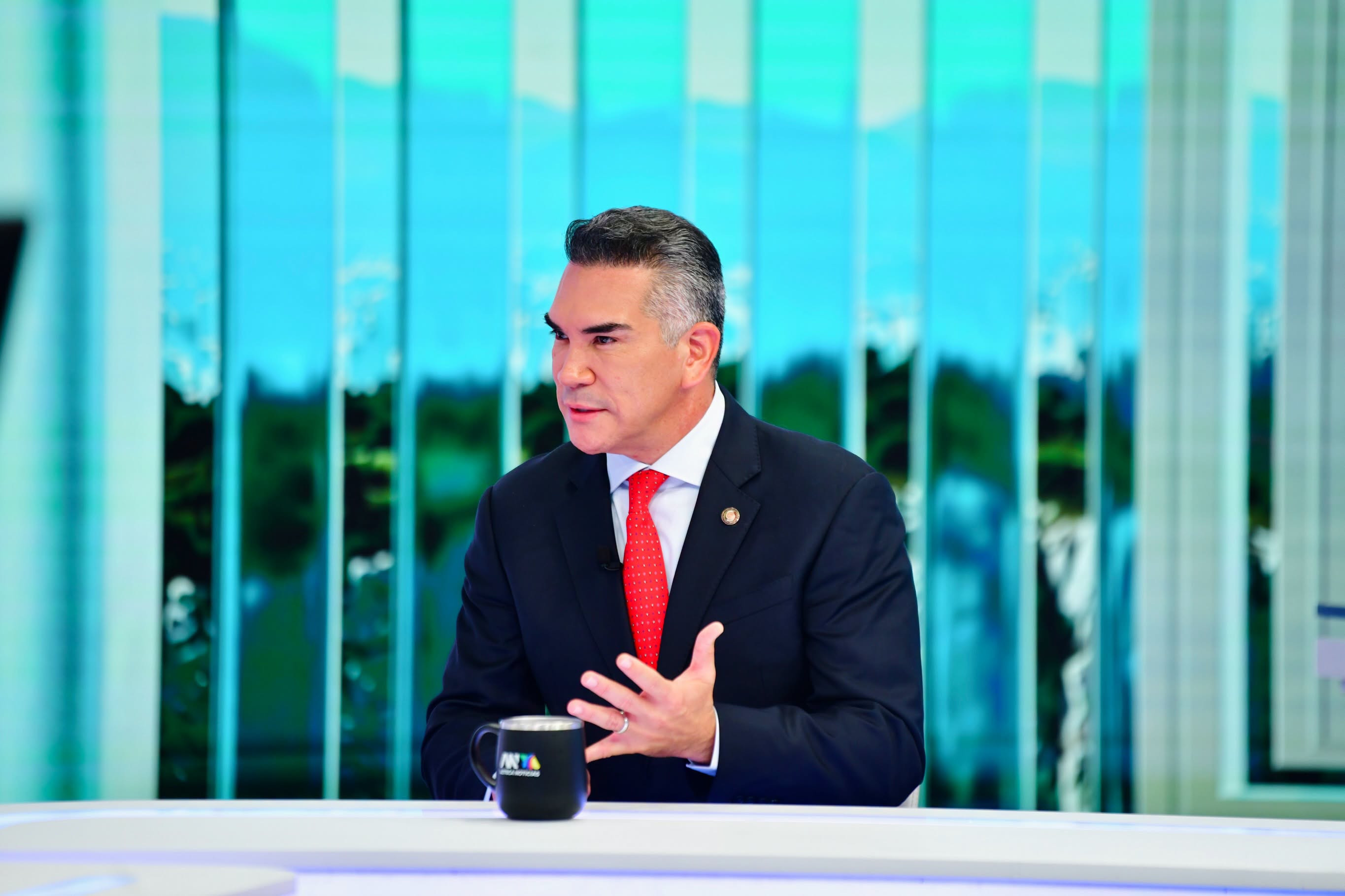 Alito Moreno y Clemente Castañeda chocan por alianza opositora para 2027