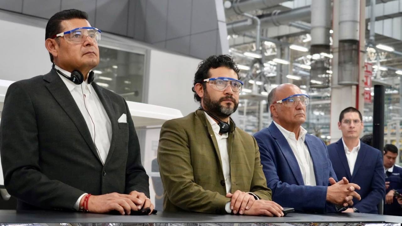 Armenta y STPS celebran acuerdo salarial en Volkswagen tras evitar la huelga en la planta de Cuautlancingo