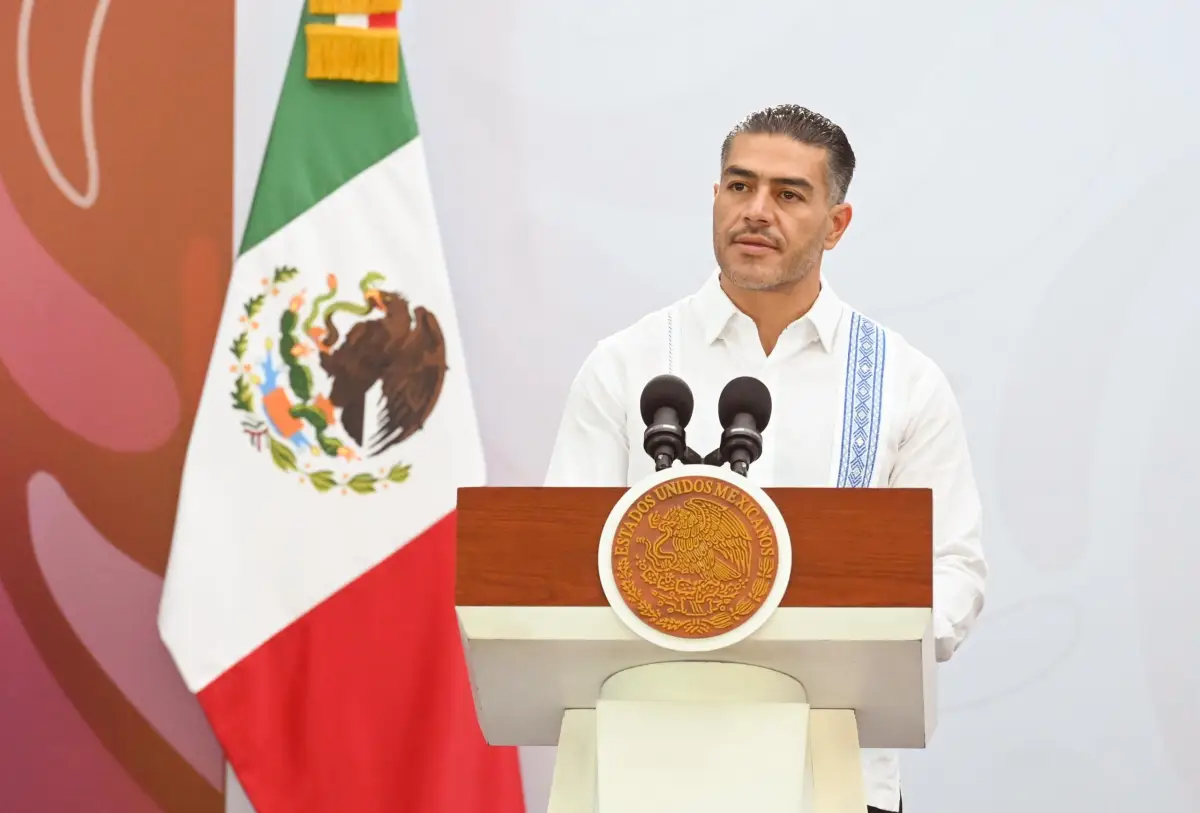 Manuel Velasco "destapa" a Omar García Harfuch para 2030 y lo califica como el "Pedro Infante de la política"