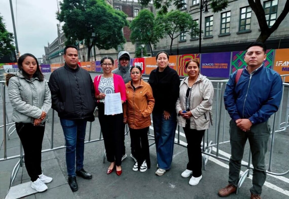 Escala a Palacio Nacional el conflicto en Acatlán; regidores entregan expediente contra la alcaldesa