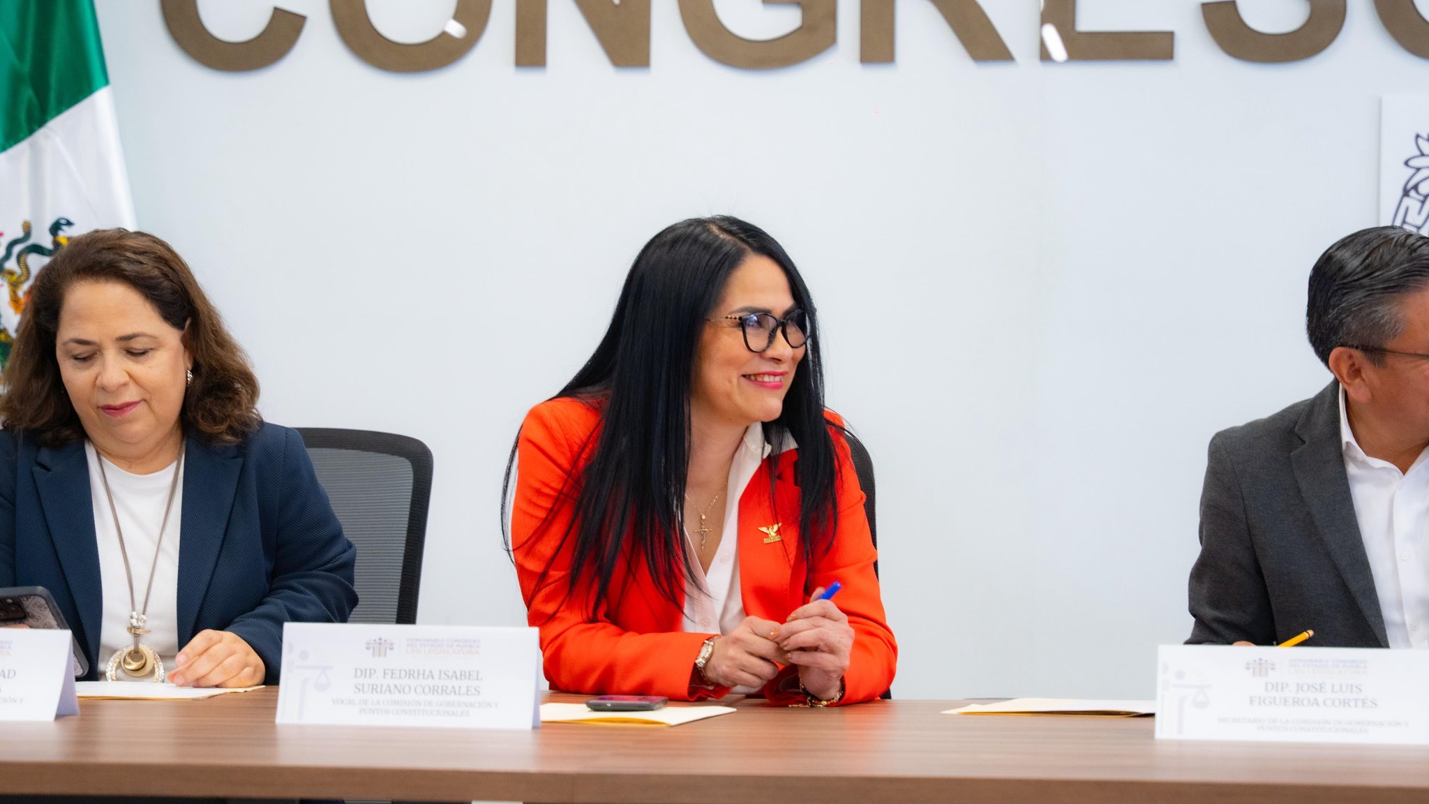 Fedrha Suriano desconoce acercamiento formal con Enrique Doger, pero le abre las puertas de Movimiento Ciudadano