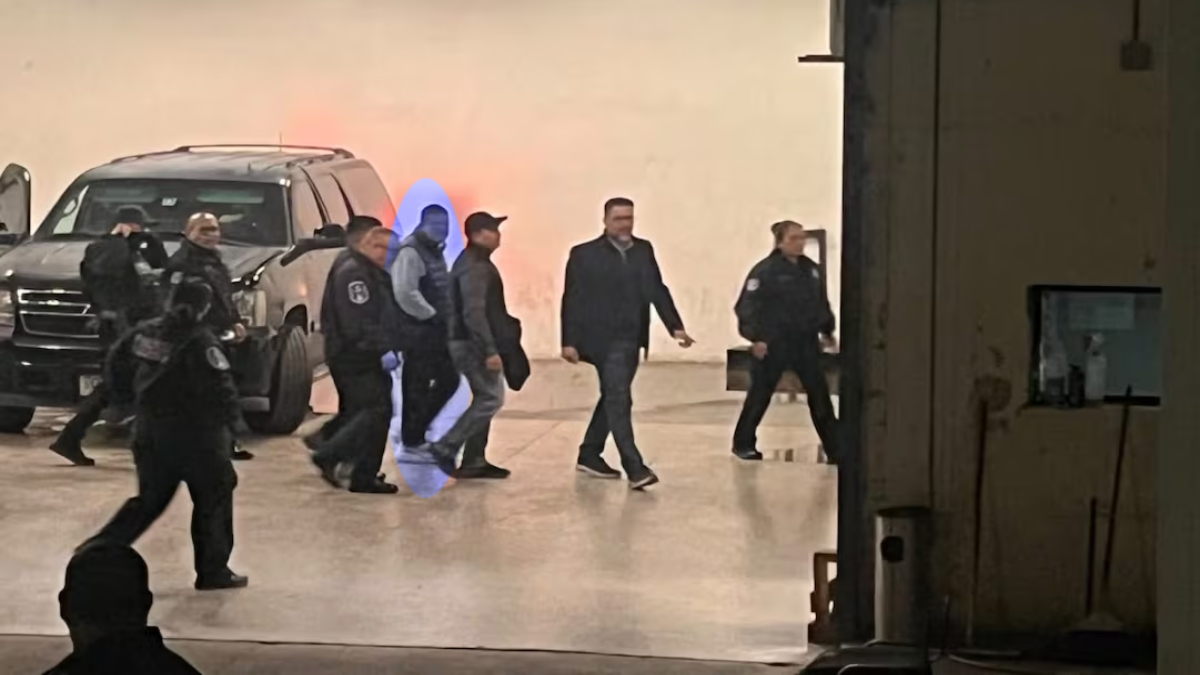Liberan al exfiscal César Jáuregui en Chihuahua, pero la FGR lo reaprehende y lo ingresa al Altiplano por traición a la patria