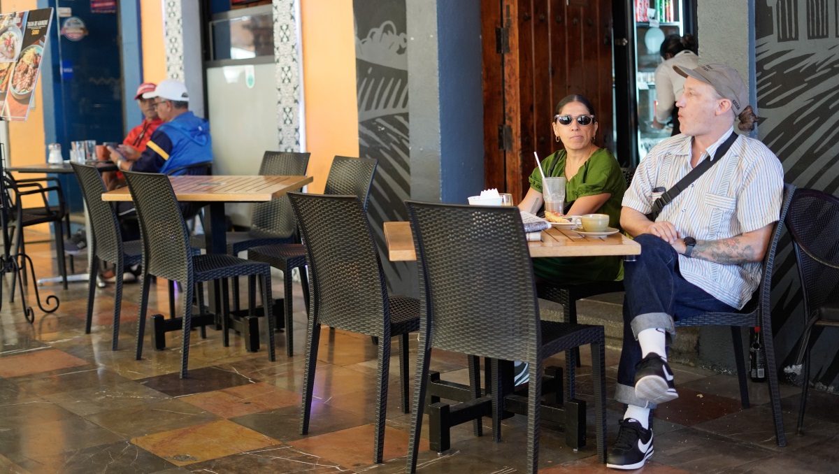 Restauranteros de Puebla arrastran déficit del 25% en 2026; alza en el Mole de Caderas amenaza el cierre de año
